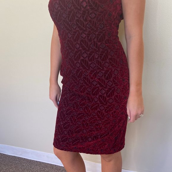 Kay Unger | Red Velvety Strapless Dress | 6 - Picture 8 of 11